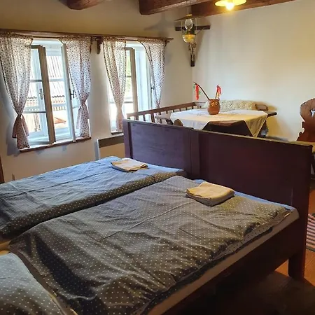 V Kute Apartment